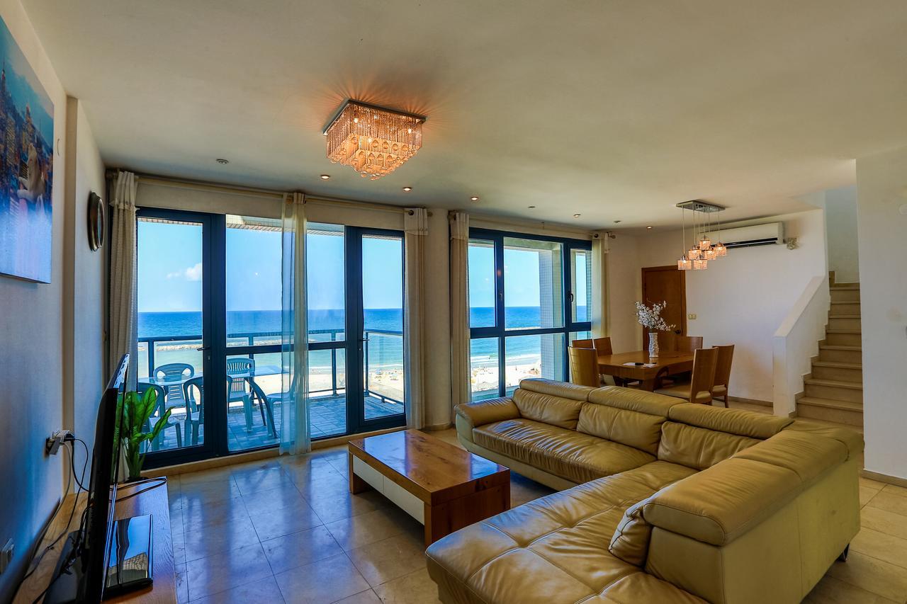 Ocean Front Apartments First Line To The Beach Tel Aviv Exterior foto